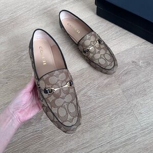 Coach Haley Signature Jacquard Loafers Khaki/Mahogany Size 7,5 and 8